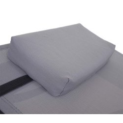 Polyrattan solseng - brun polyrattan liggestol med gr�t stof