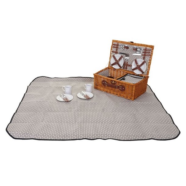 Picnickurv til 4 personer - picnicst med picnictppe og klerum