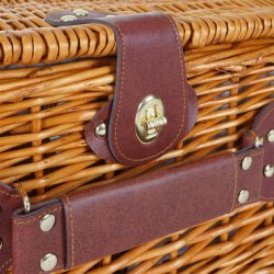 Picnickurv til 4 personer - picnicst med picnictppe og klerum