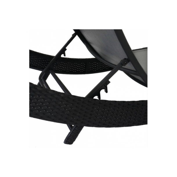 Polyrattan solseng - sort polyrattan liggestol med grt stof