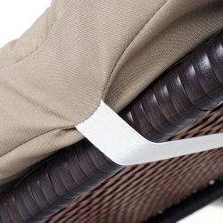 Polyrattan liggestol - brun polyrattan solseng med 5 cm creme hynde - Basic