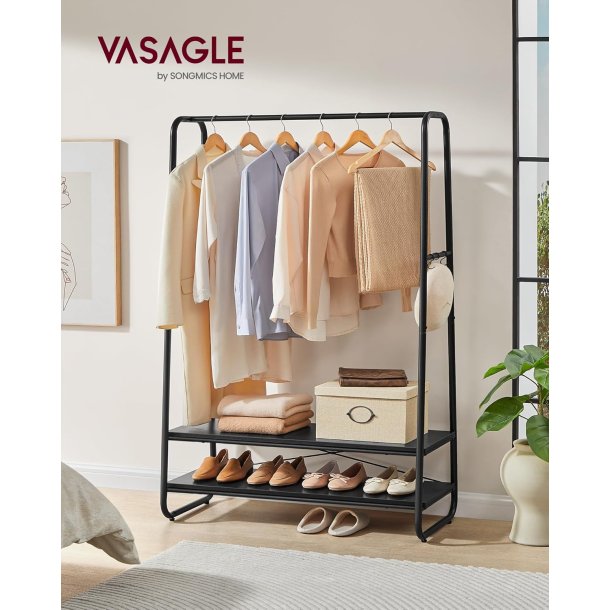 T�jstativ - sort t�jstativ med b�jlestang og skohylder
