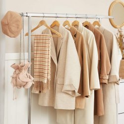 T�jstativ p� 4 hjul - kraftig krom garderobestativ til 90 kg