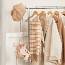 T�jstativ p� 4 hjul - kraftig krom garderobestativ til 90 kg