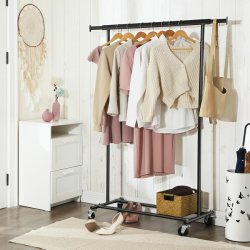 T�jstativ p� 4 hjul - kraftig sort garderobestativ til 90 kg