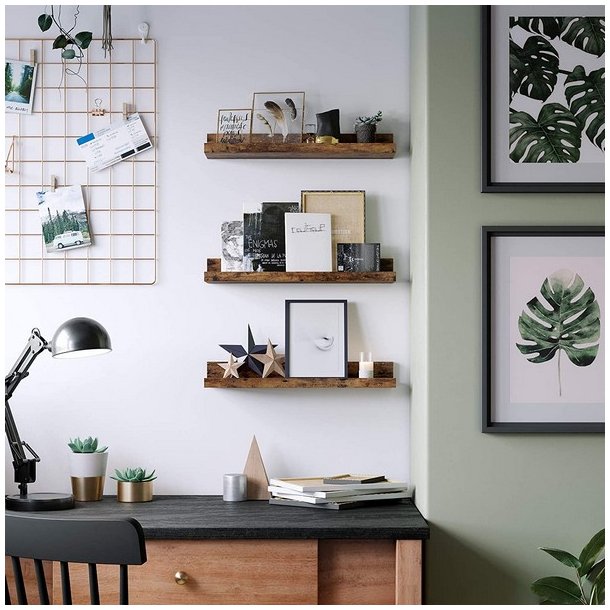 Hylder i tr� - 3 v�gh�ngte sv�vende tr�hylder - brune v�ghylder