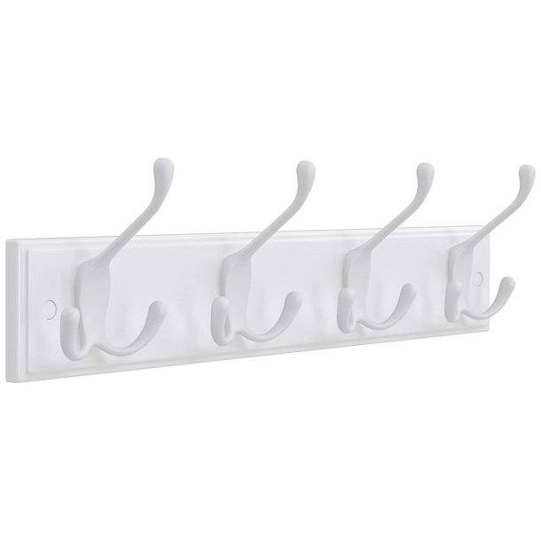 Knagerkke - hvid vghngt knagerkke i tr med 4 tredobbelt knager