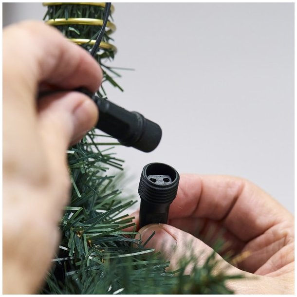 NORDIC WINTER kunstigt juletr ASKE 300 x 188 cm m/LED-lys