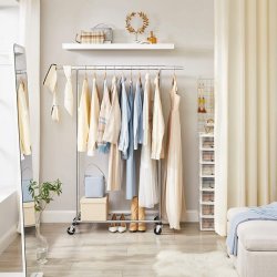 T�jstativ p� 4 hjul - kraftig krom garderobestativ til 90 kg