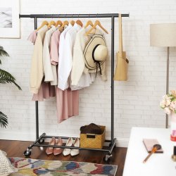 T�jstativ p� 4 hjul - kraftig sort garderobestativ til 90 kg