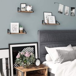 Hylder i tr� - 3 v�gh�ngte sv�vende tr�hylder - brune v�ghylder