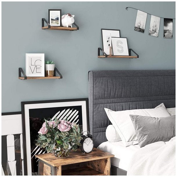 Hylder i tr� - 3 v�gh�ngte sv�vende tr�hylder - brune v�ghylder