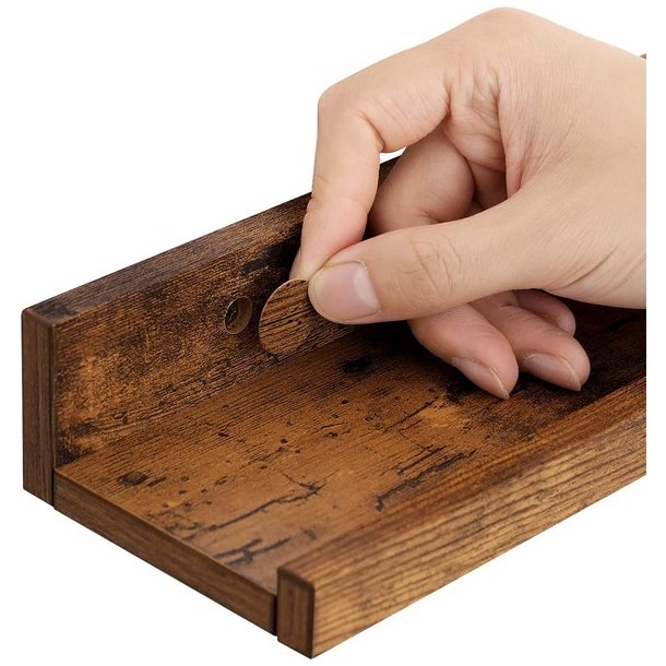 Hylder i tr� - 3 v�gh�ngte sv�vende tr�hylder - brune v�ghylder